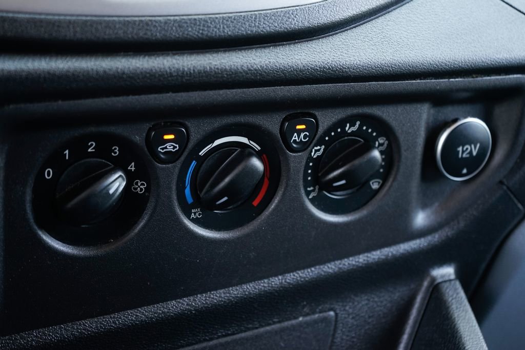 Used 2019 Ford Transit 350 XLT image 33