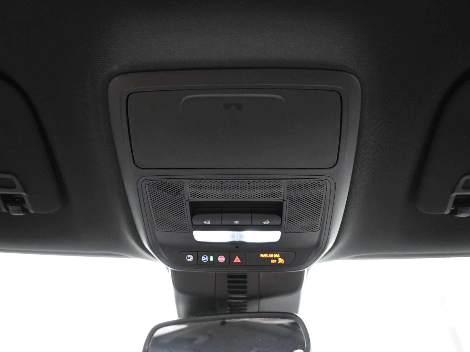 Used 2025 Buick Enclave Preferred w/ Power Package image 21