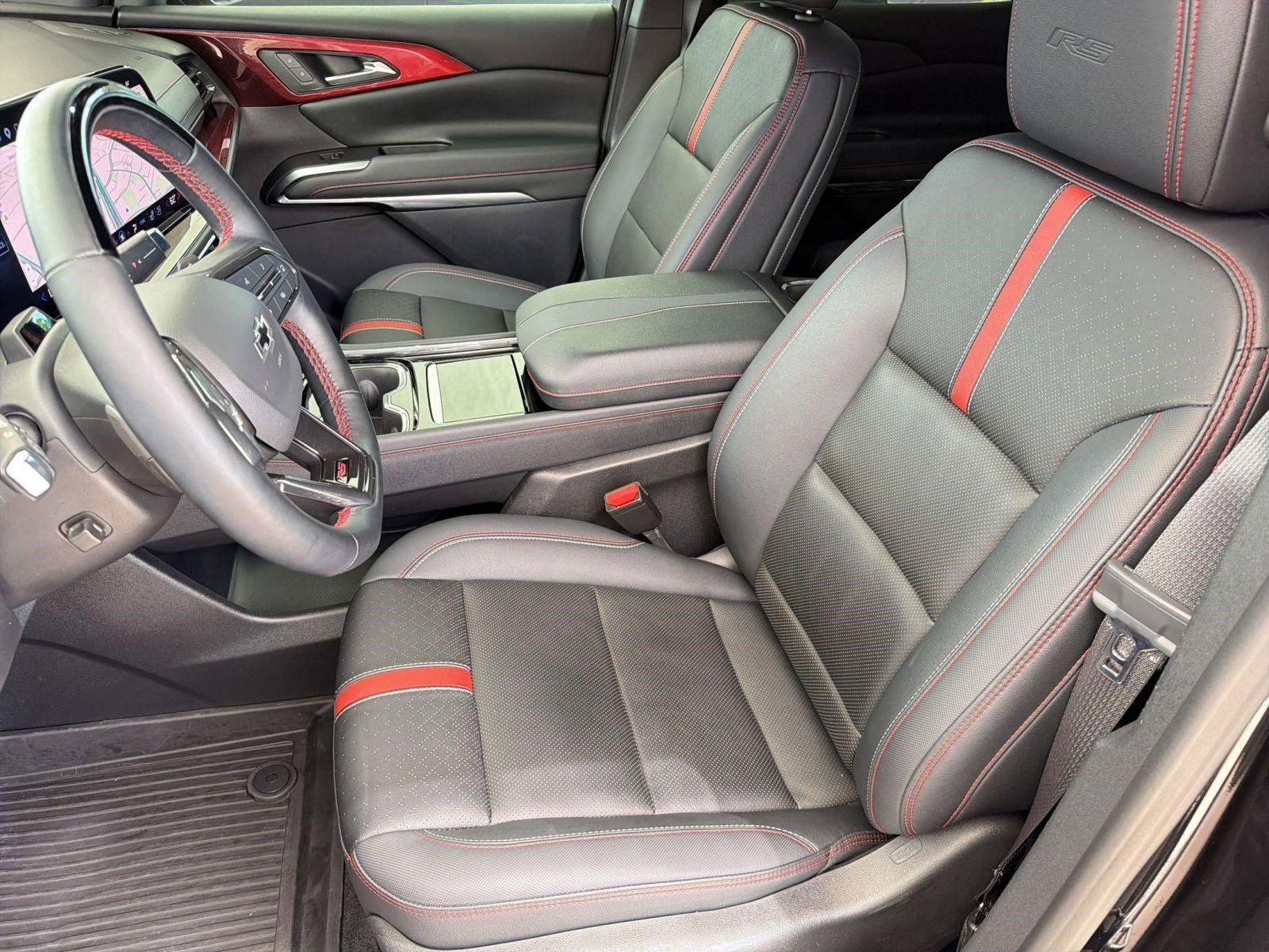 Certified 2024 Chevrolet Traverse RS FWD image 5