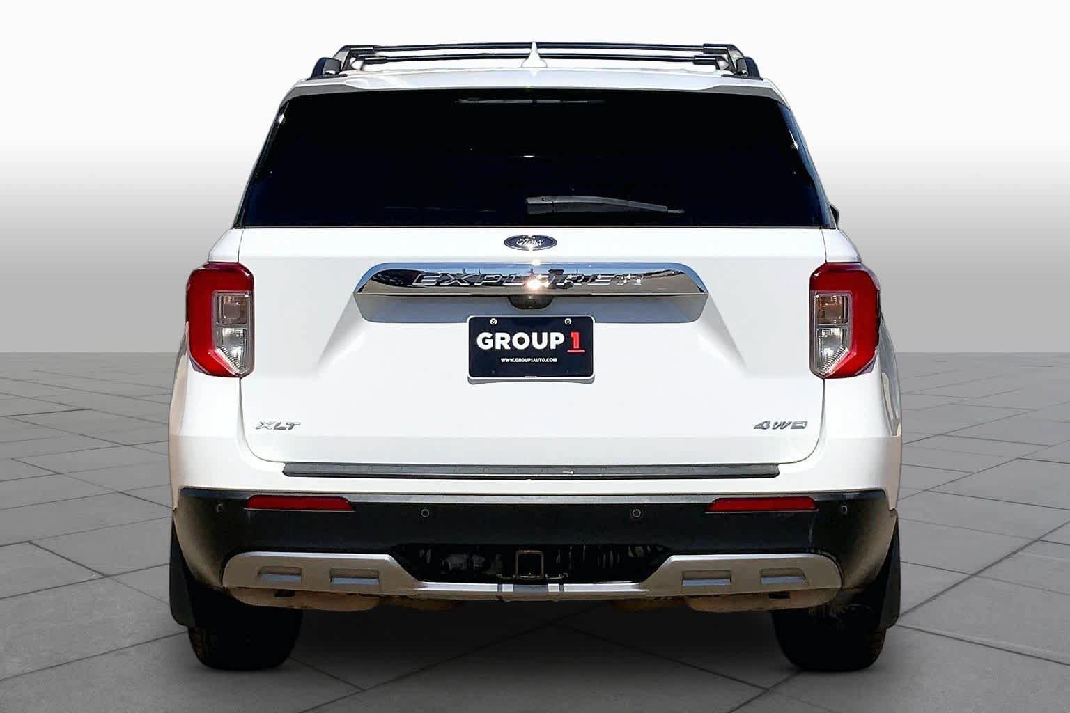 Used 2021 Ford Explorer XLT w/ Equipment Group 202A AWD/4WD image 5
