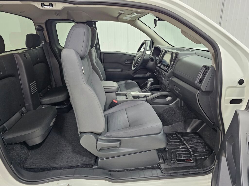 Used 2025 Nissan Frontier S image 19