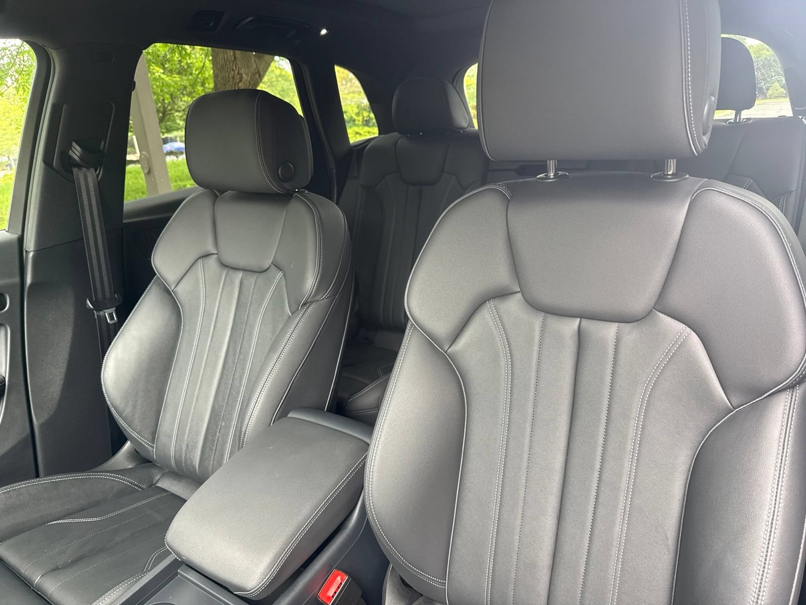 Used 2025 Audi Q5 e Premium Plus w/ Premium Plus Package AWD/4WD image 9