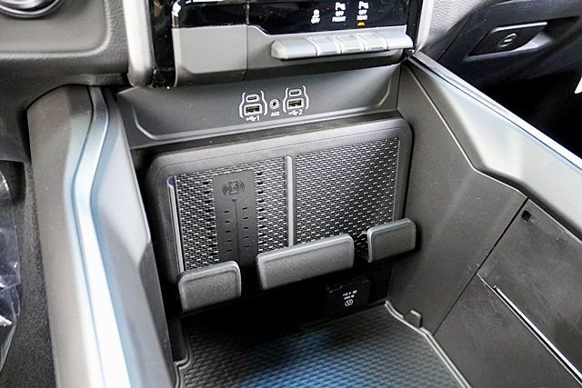 New 2026 RAM 1500 4x4 Crew Cab image 35