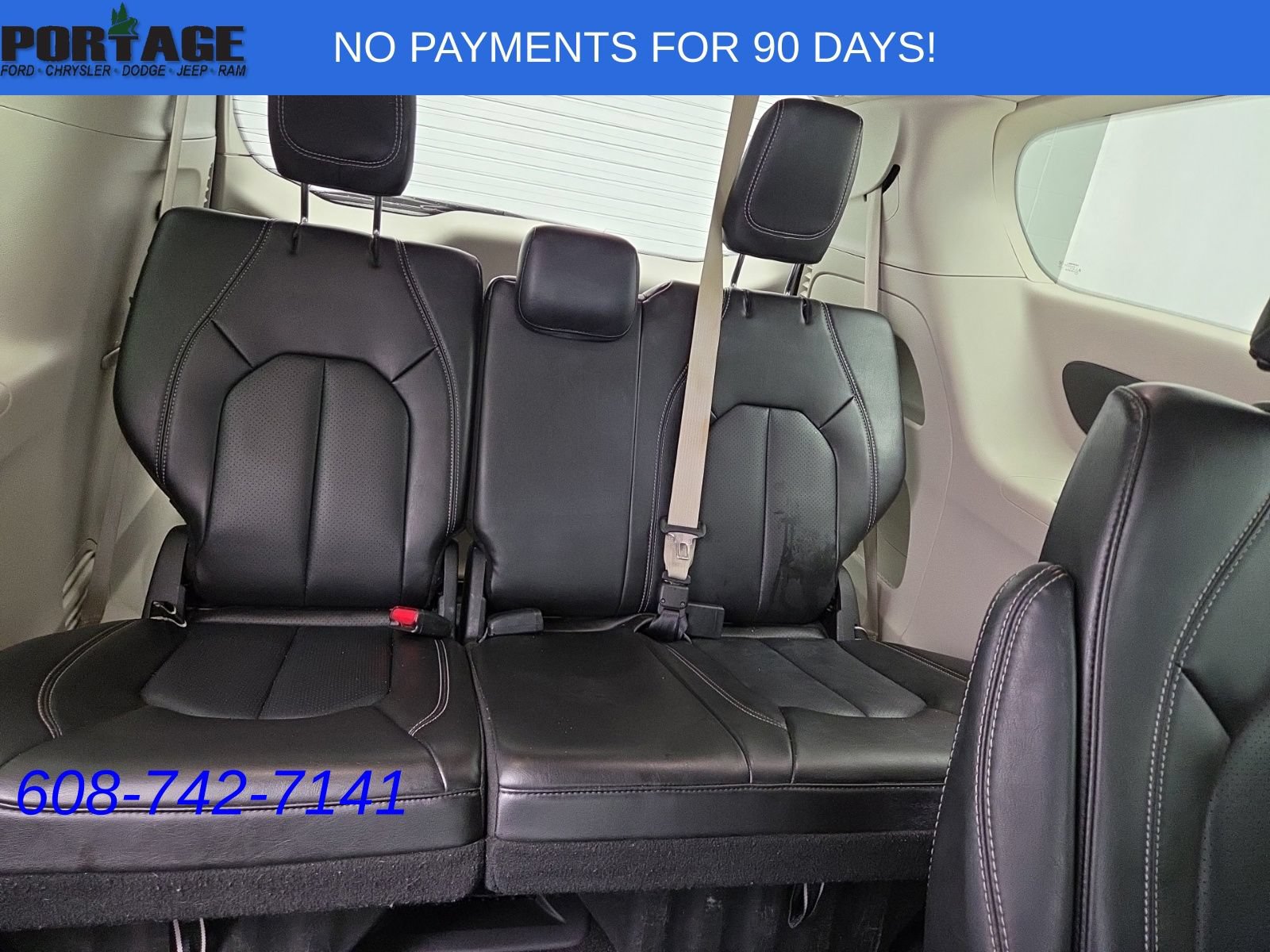 Used 2023 Chrysler Pacifica Touring-L FWD image 39