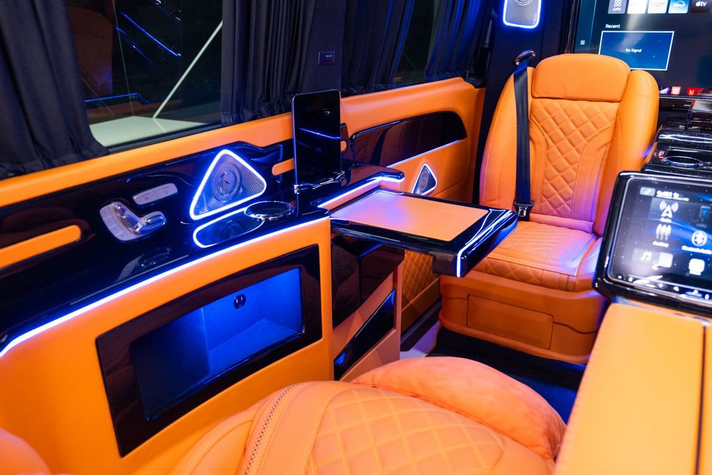 Used 2023 Mercedes-Benz Metris Passenger image 44