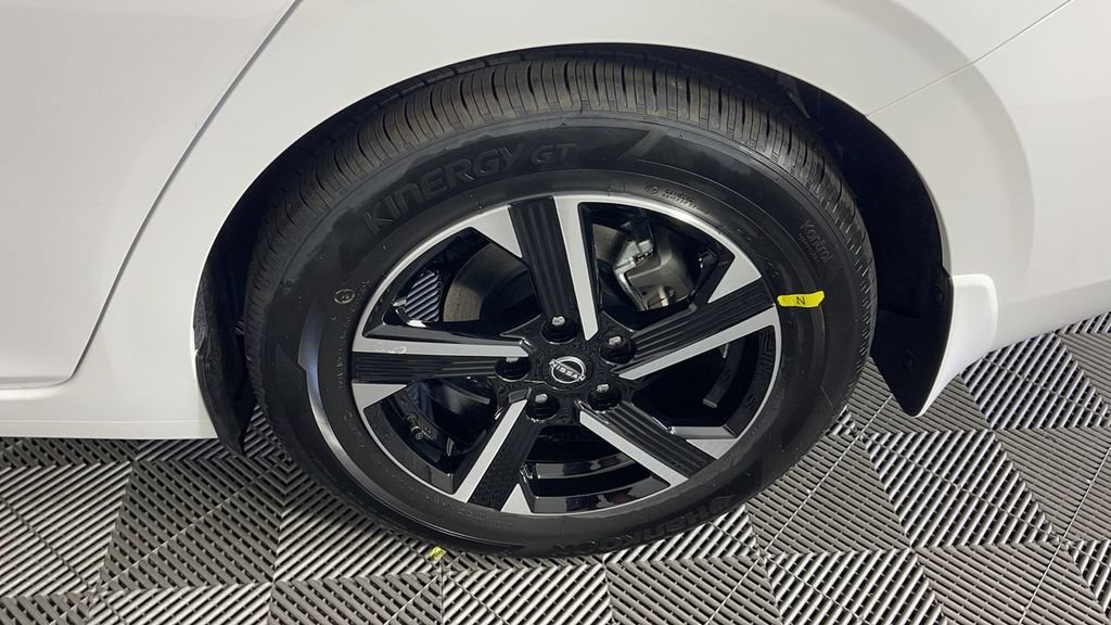 New 2025 Nissan Sentra SV image 31