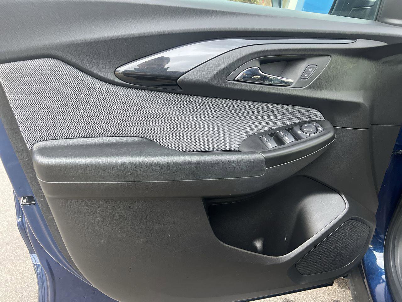 Certified 2023 Chevrolet TrailBlazer LT w/ Convenience Package image 22