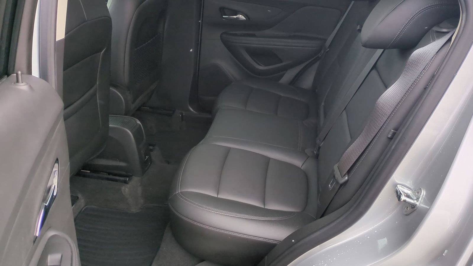 Used 2017 Buick Encore Essence image 19