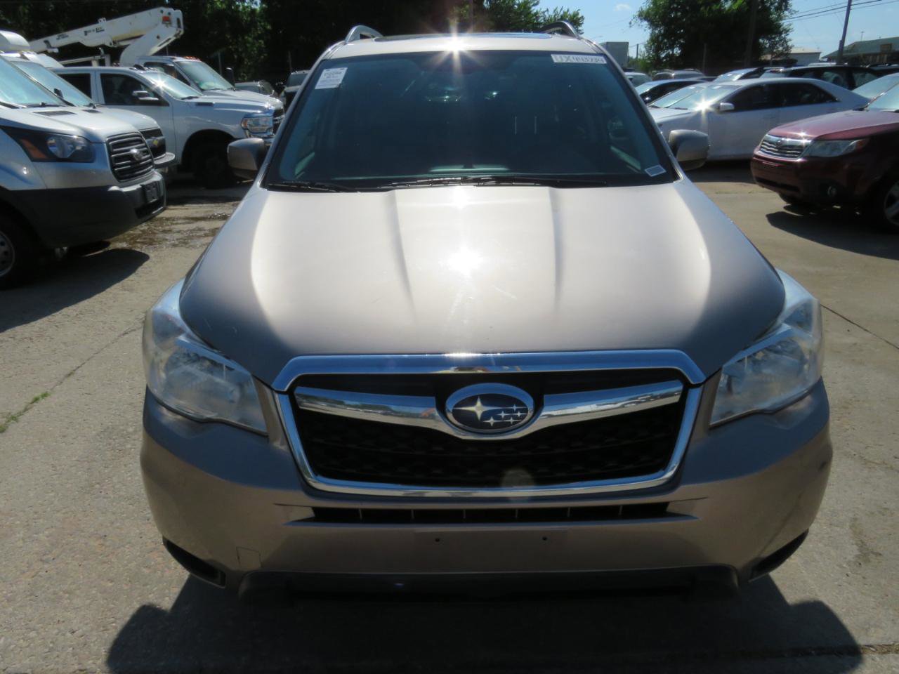 Used 2015 Subaru Forester 2.5i Limited w/ Popular Package #2 AWD/4WD image 2