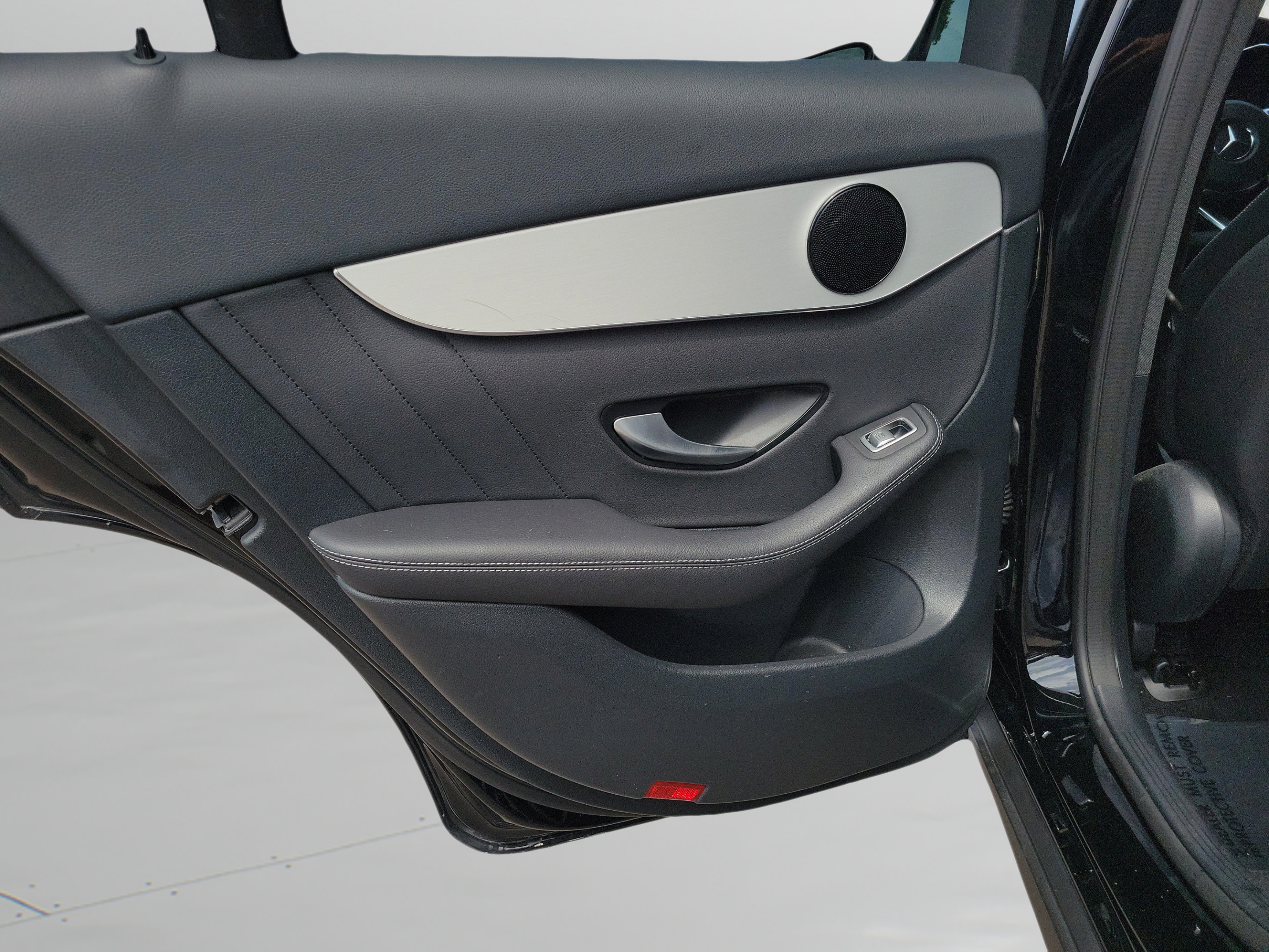 Used 2022 Mercedes-Benz GLC 300 image 6