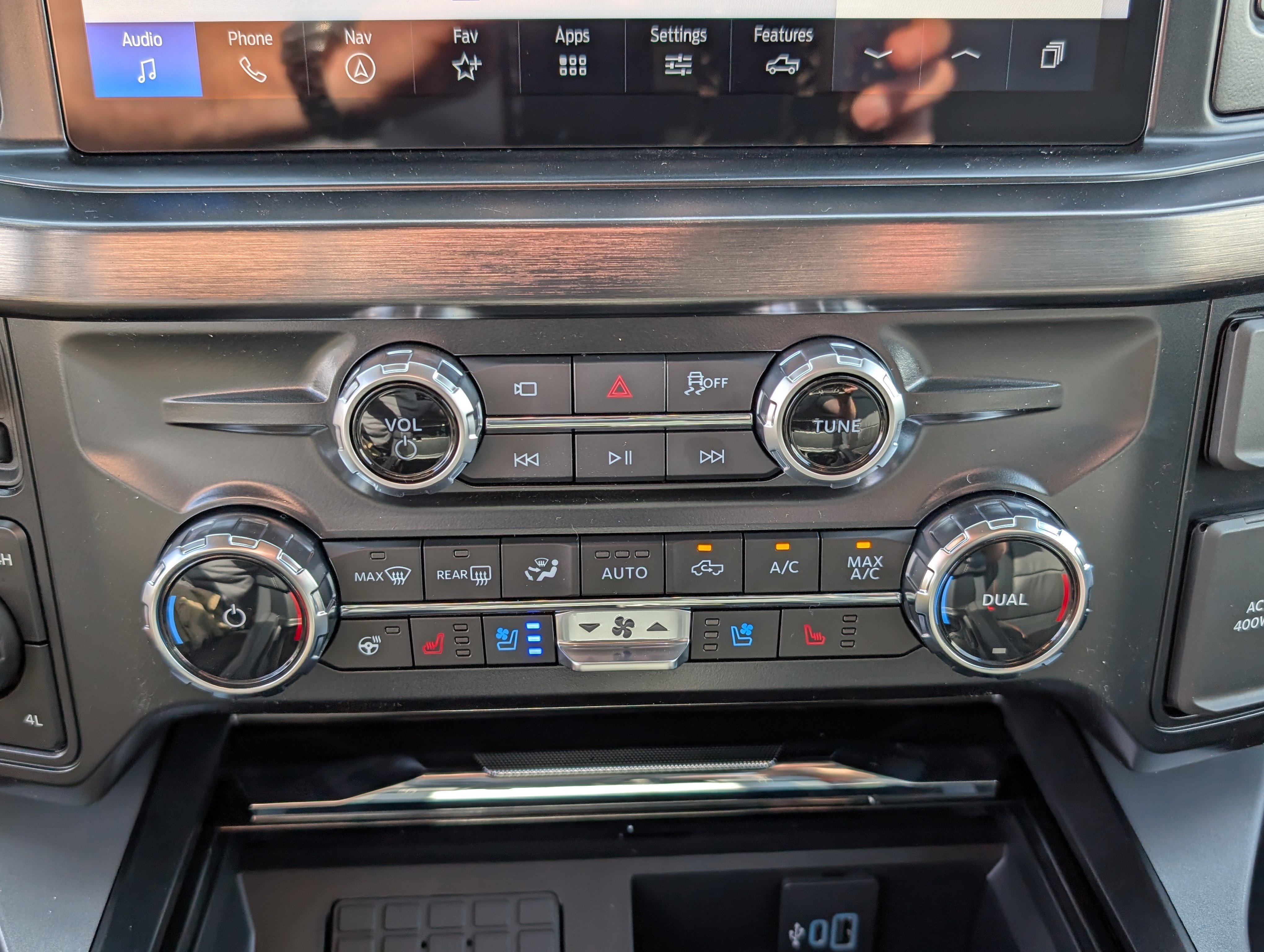 New 2026 Ford F350 Lariat w/ Chrome Package AWD/4WD image 27