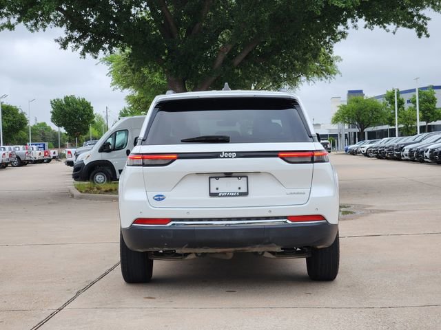 Certified 2025 Jeep Grand Cherokee Laredo w/ Luxury Tech Group I RWD image 6