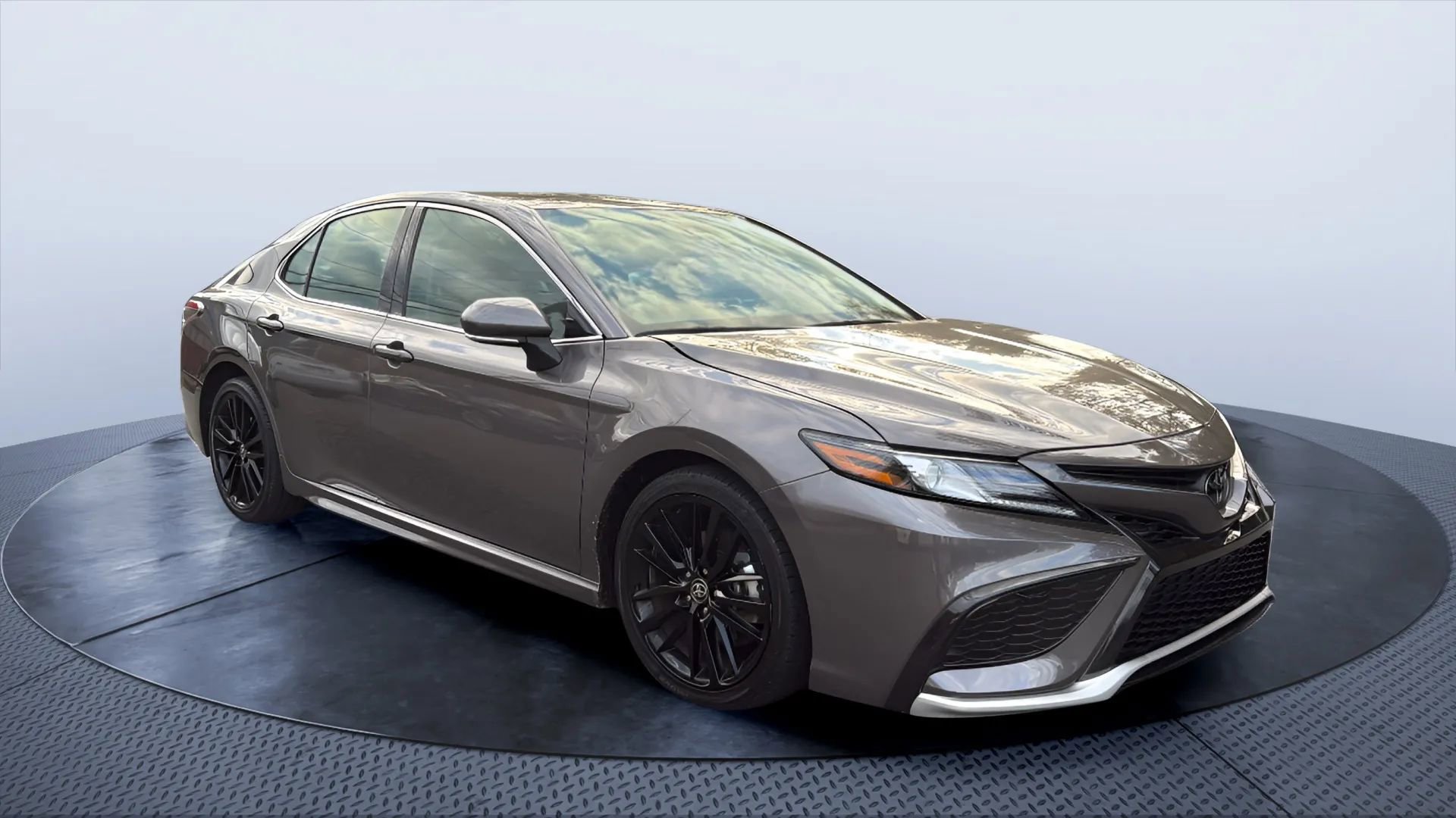 Used 2024 Toyota Camry XSE image 7