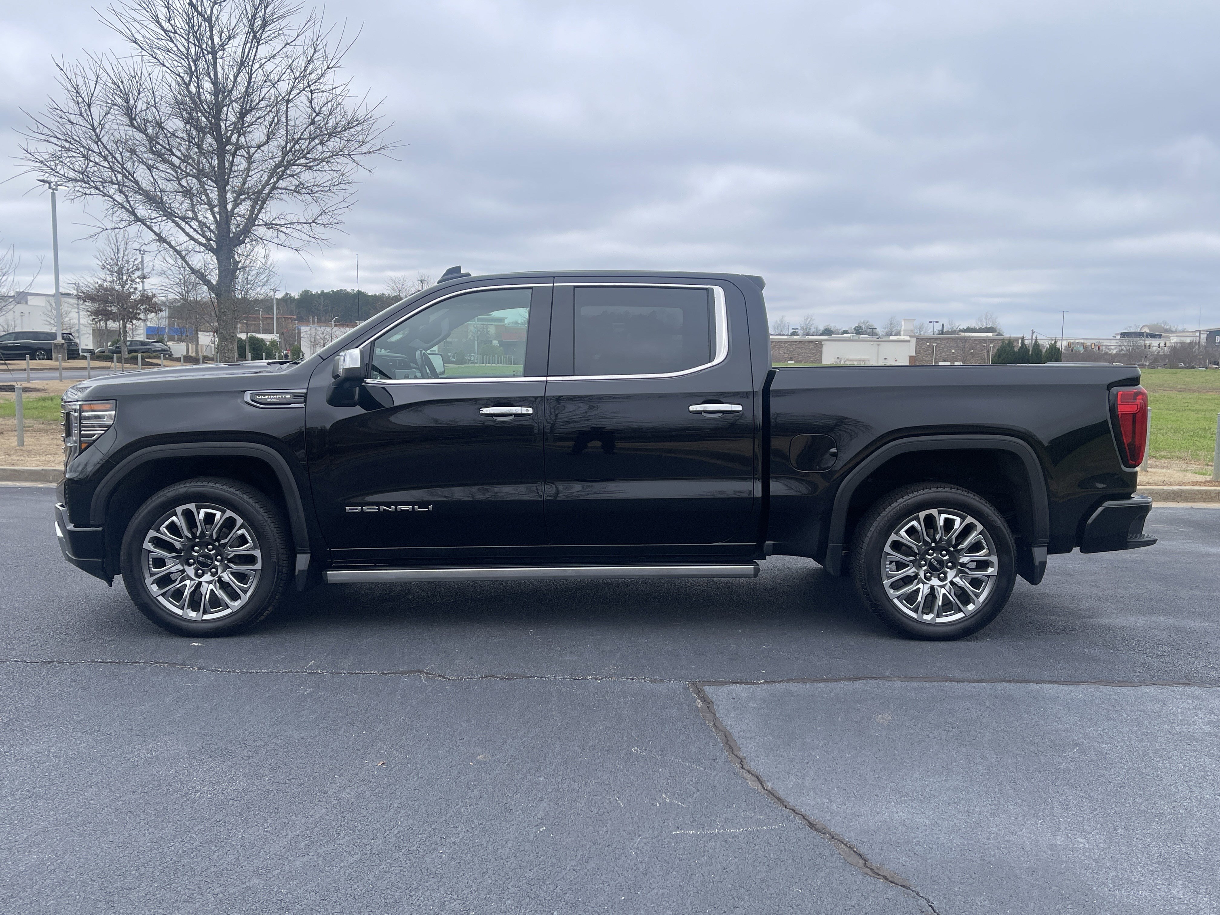 Used 2023 GMC Sierra 1500 Denali Ultimate image 6