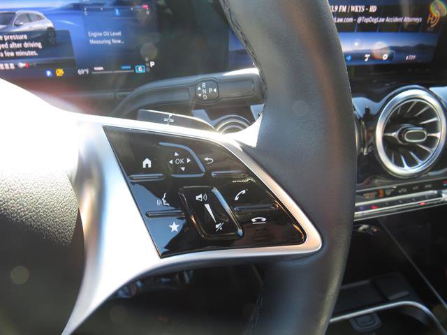 Used 2025 Mercedes-Benz GLA 250 4MATIC image 11