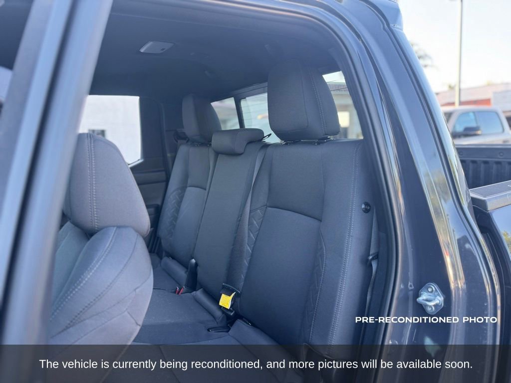 Used 2025 Toyota Tacoma SR5 AWD/4WD image 11