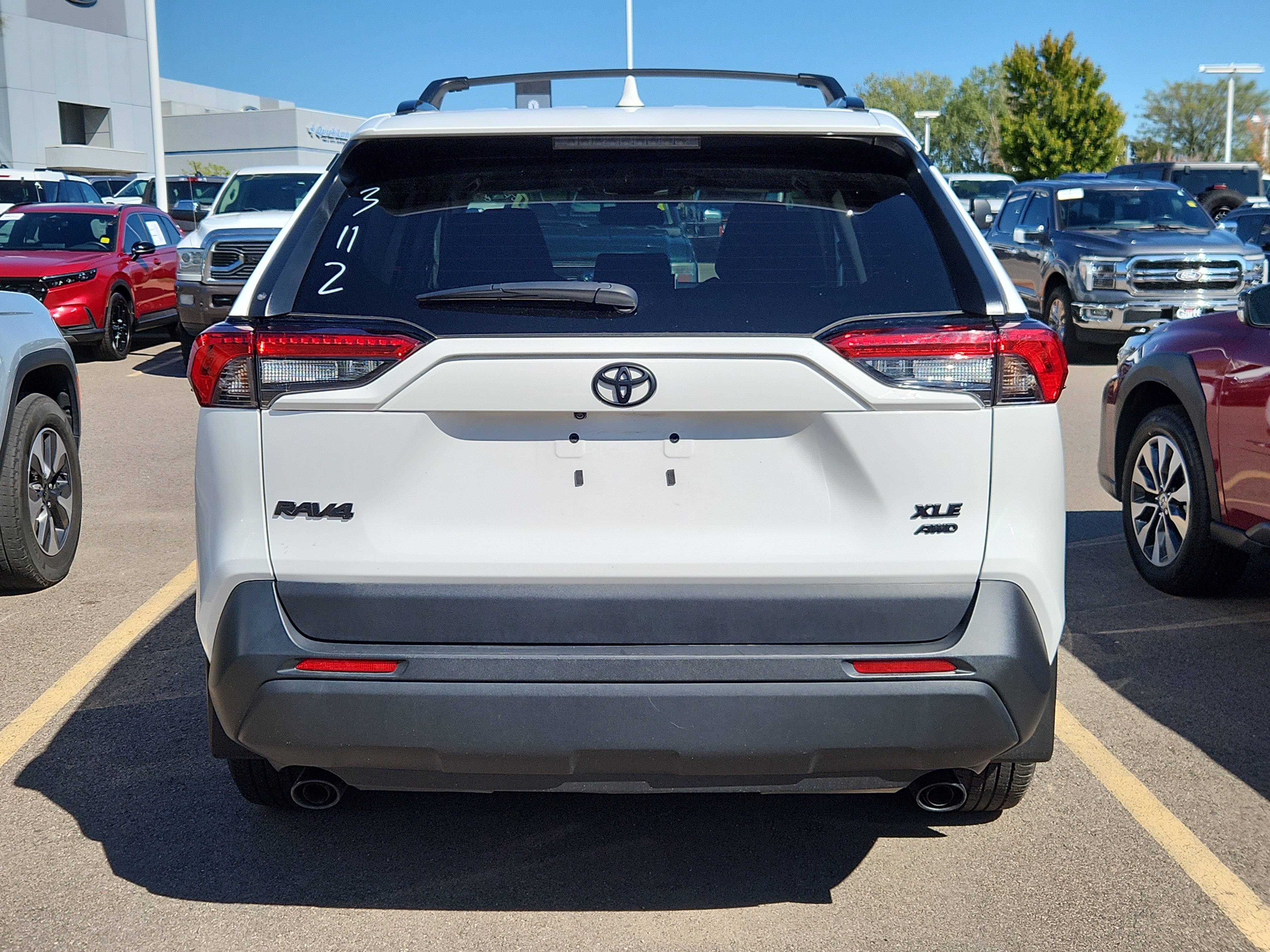 Used 2025 Toyota RAV4 XLE w/ Convenience Package AWD/4WD image 5