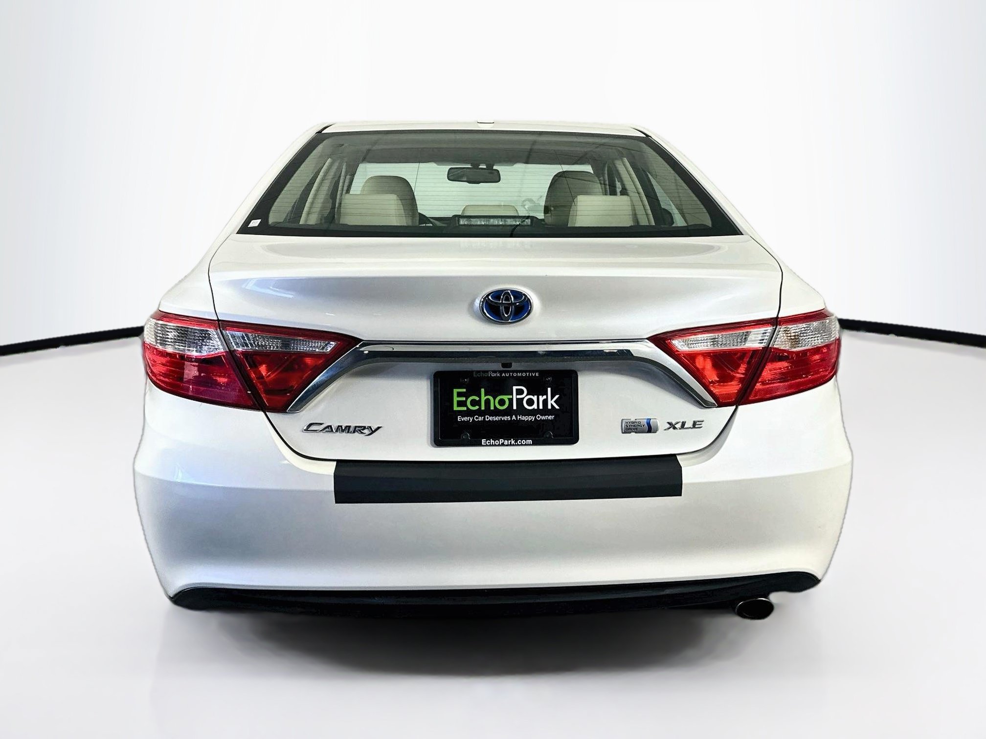 Used 2017 Toyota Camry XLE w/ Moonroof Package FWD image 7