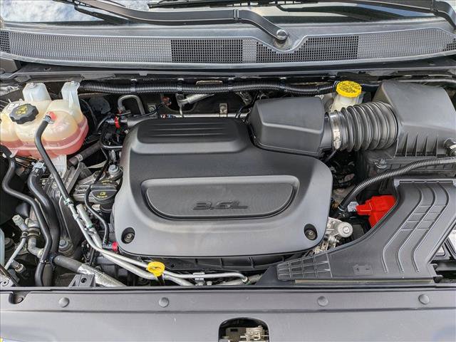 Used 2022 Chrysler Pacifica Touring-L FWD image 22