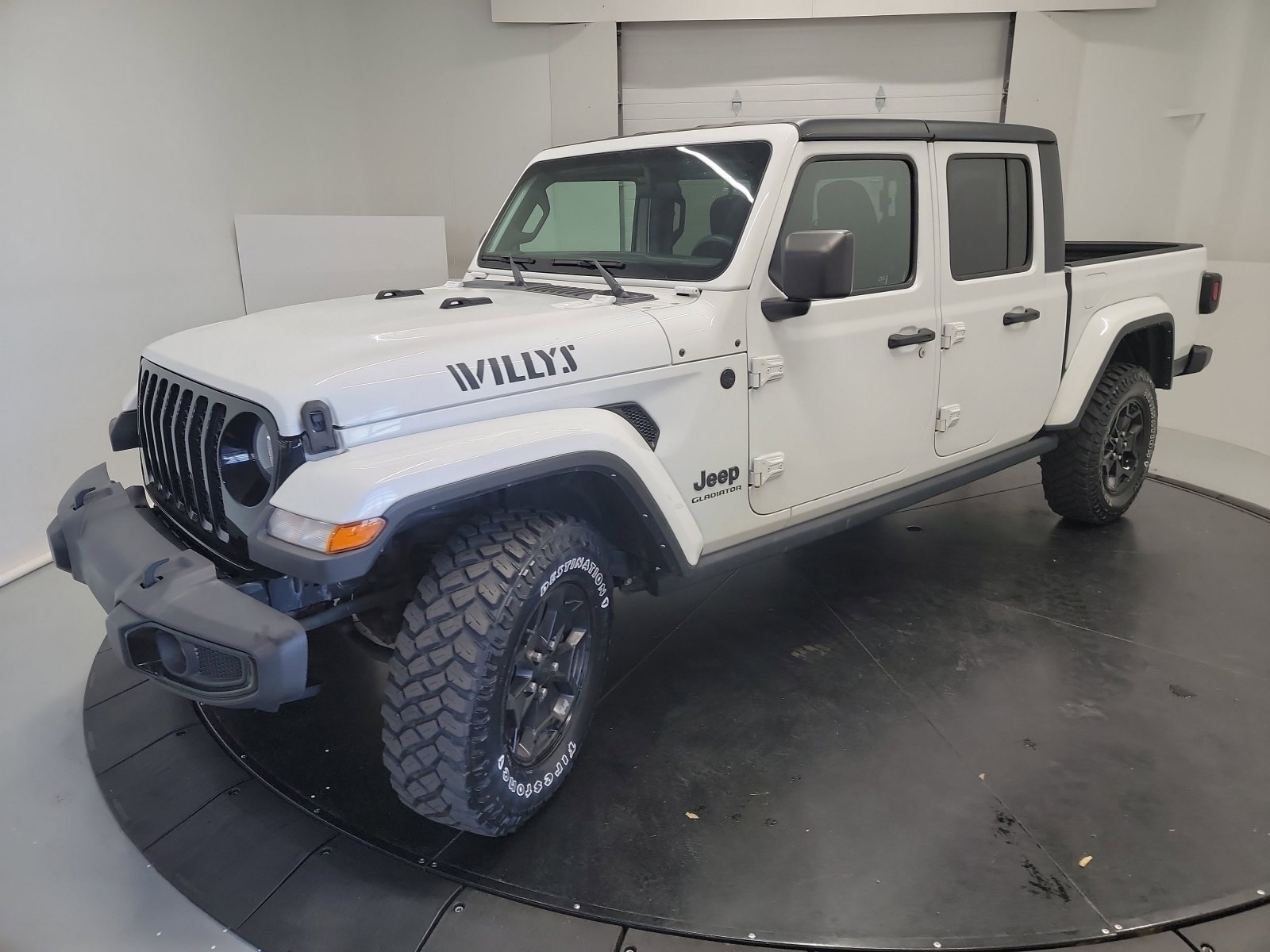 Used 2021 Jeep Gladiator Sport image 3