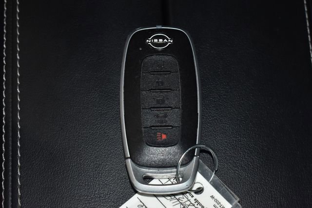 Used 2025 Nissan Rogue SV image 20