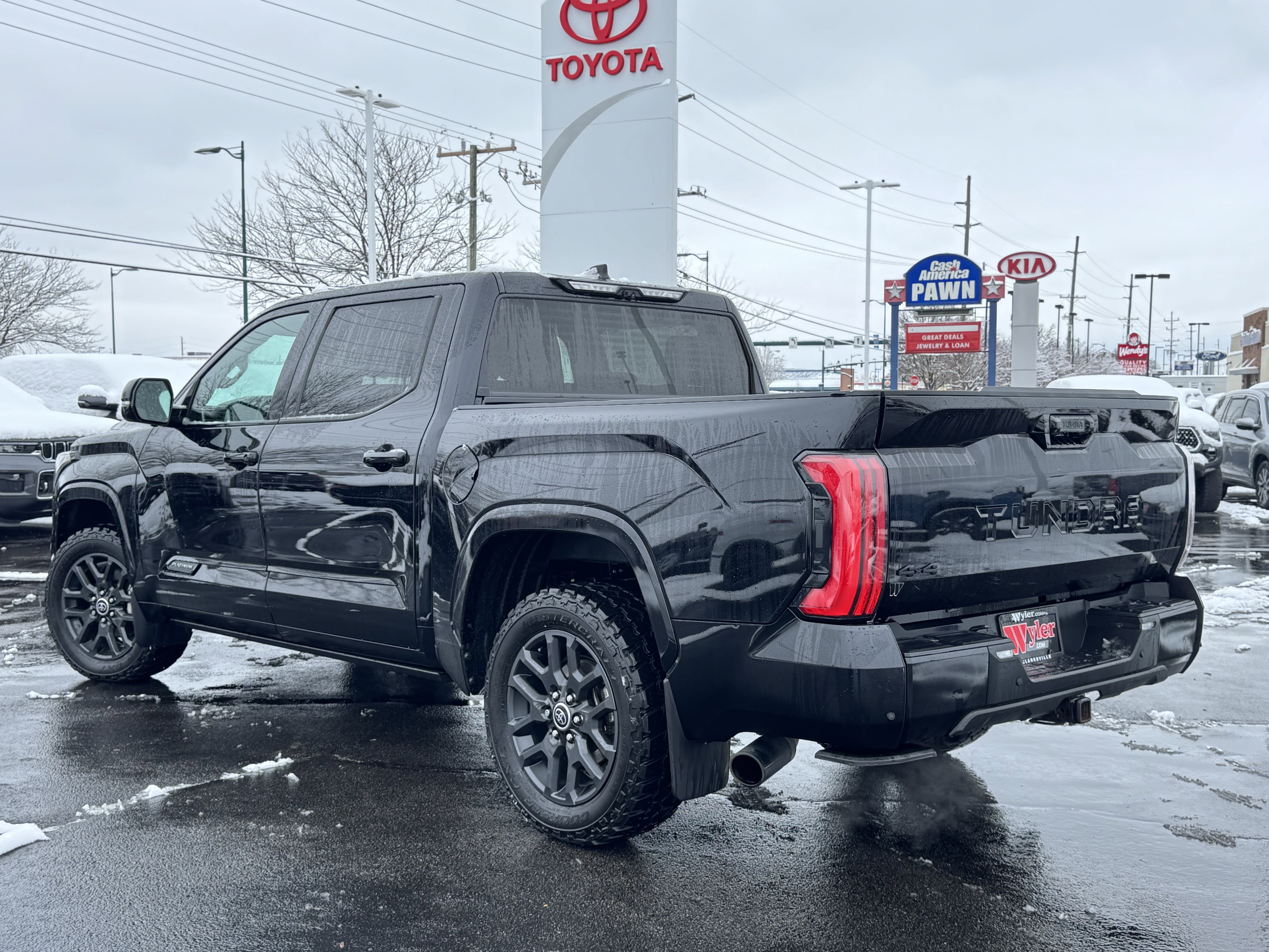 Used 2023 Toyota Tundra Platinum image 17