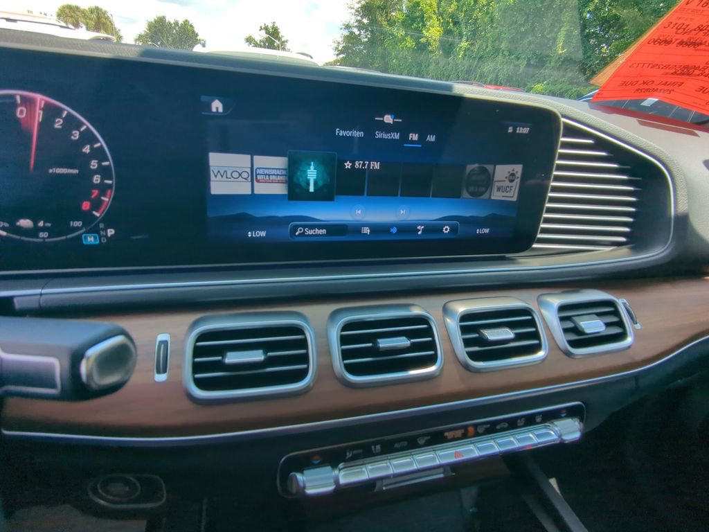 Used 2025 Mercedes-Benz GLE 450e 4MATIC image 6