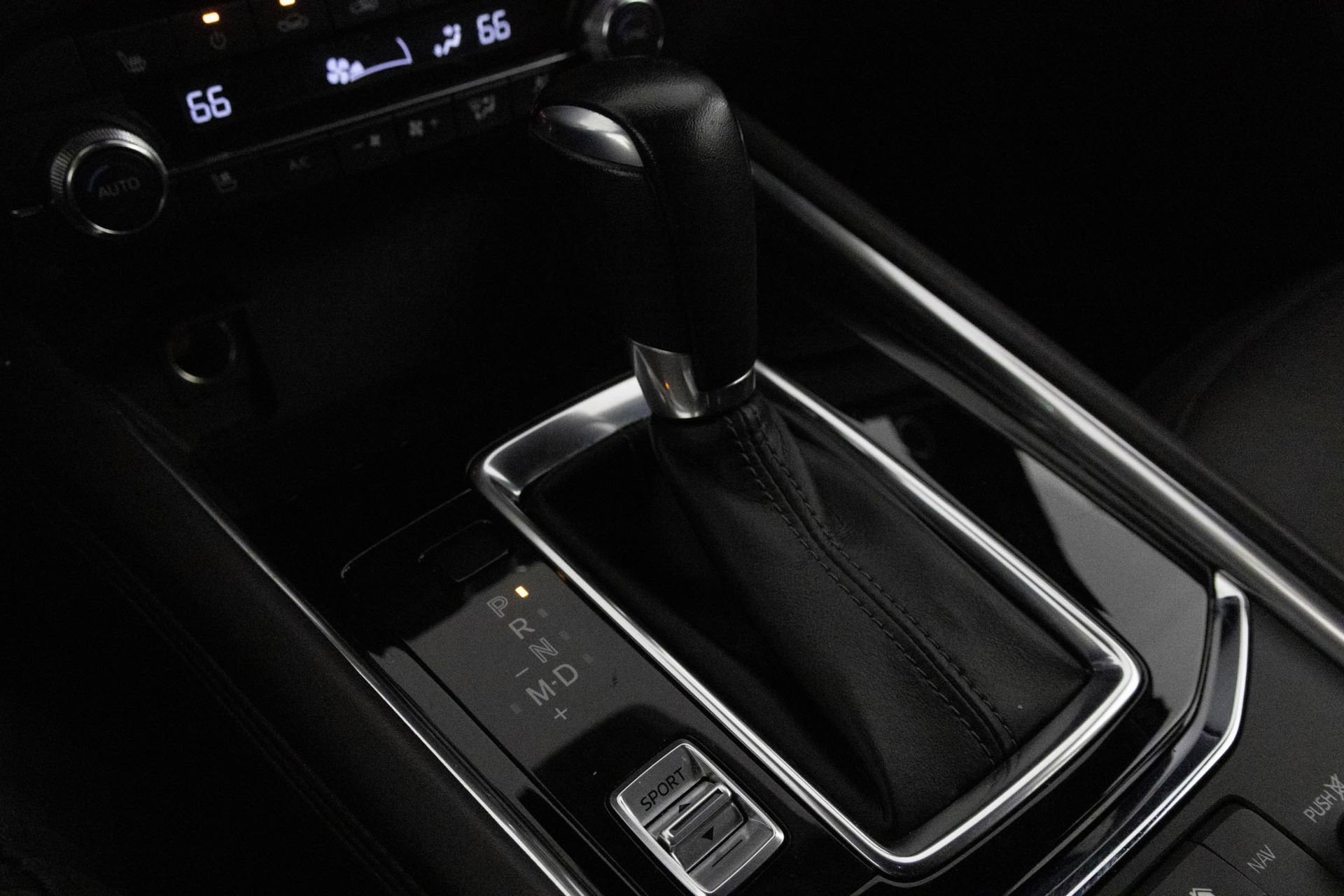 Used 2019 MAZDA CX-5 Signature image 26