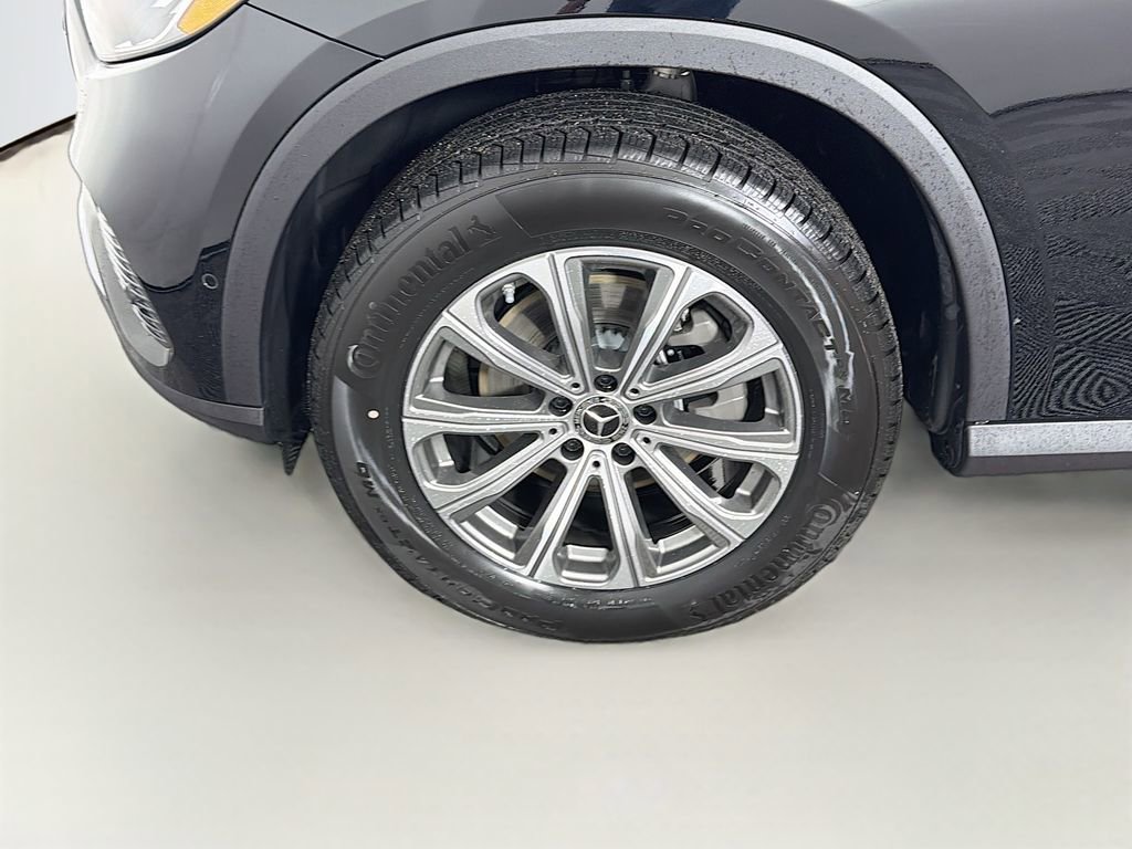 Used 2026 Mercedes-Benz GLC 300 4MATIC image 32