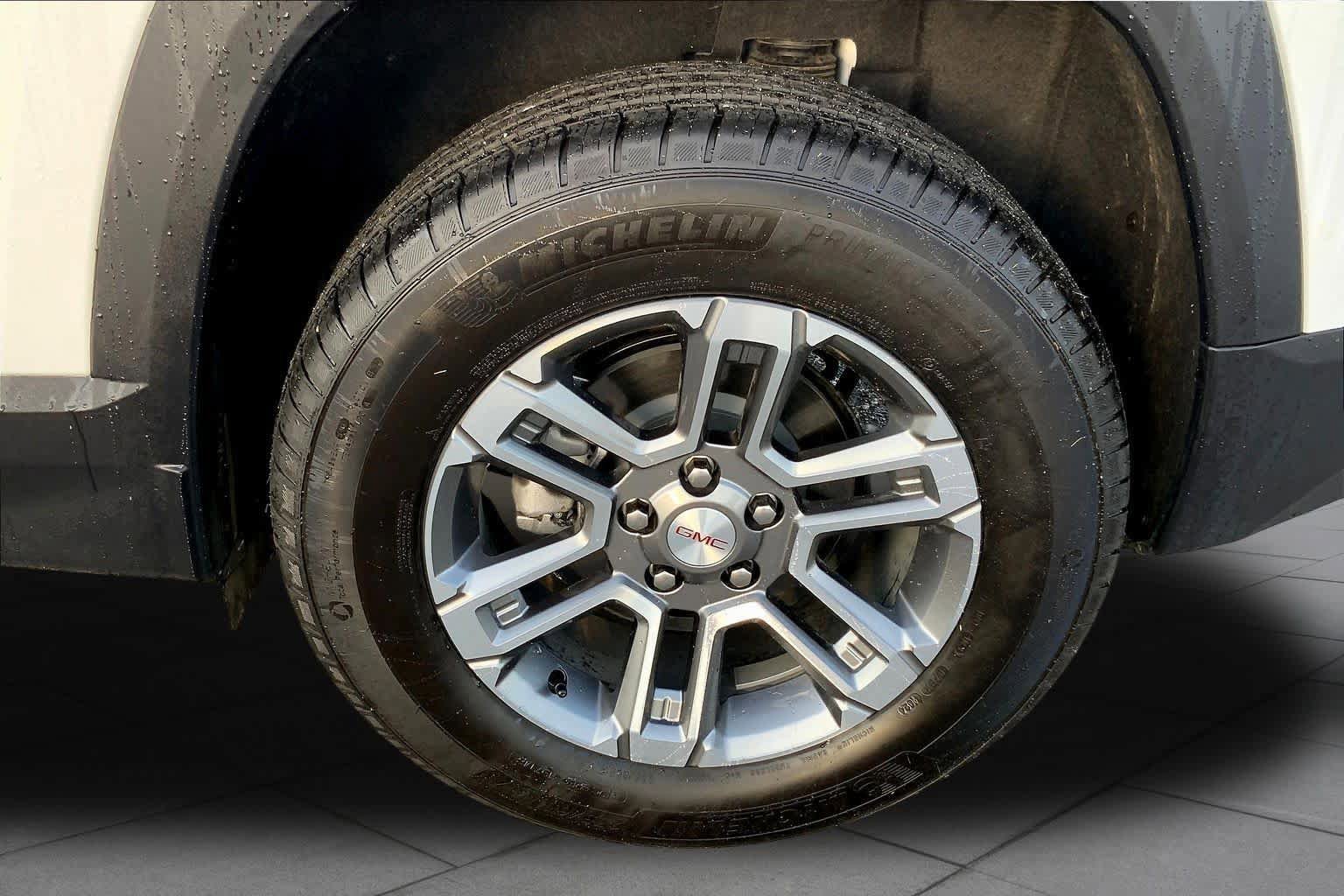 Used 2025 GMC Terrain Elevation image 10