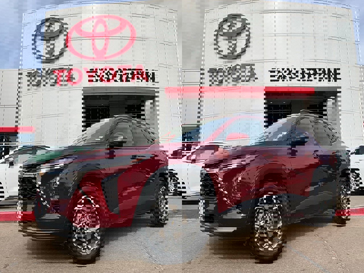 Used 2025 Chevrolet Trax LT image 2