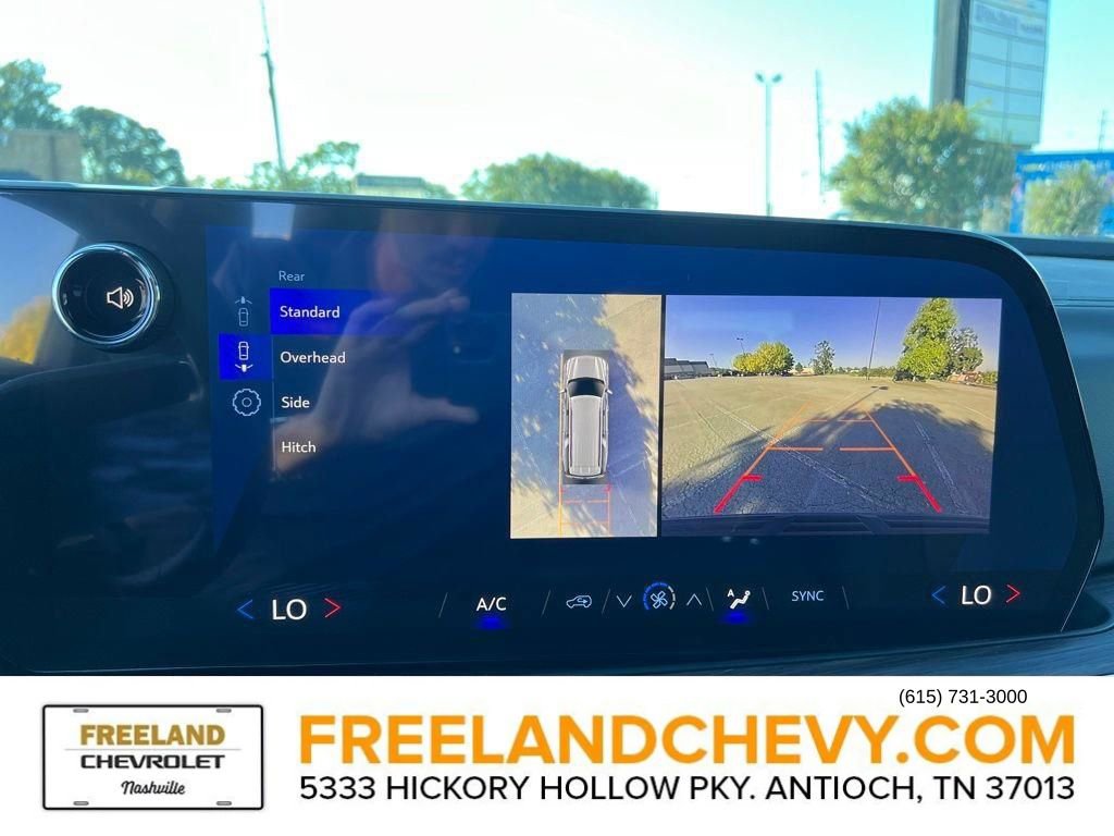 New 2025 Chevrolet Suburban LS image 24