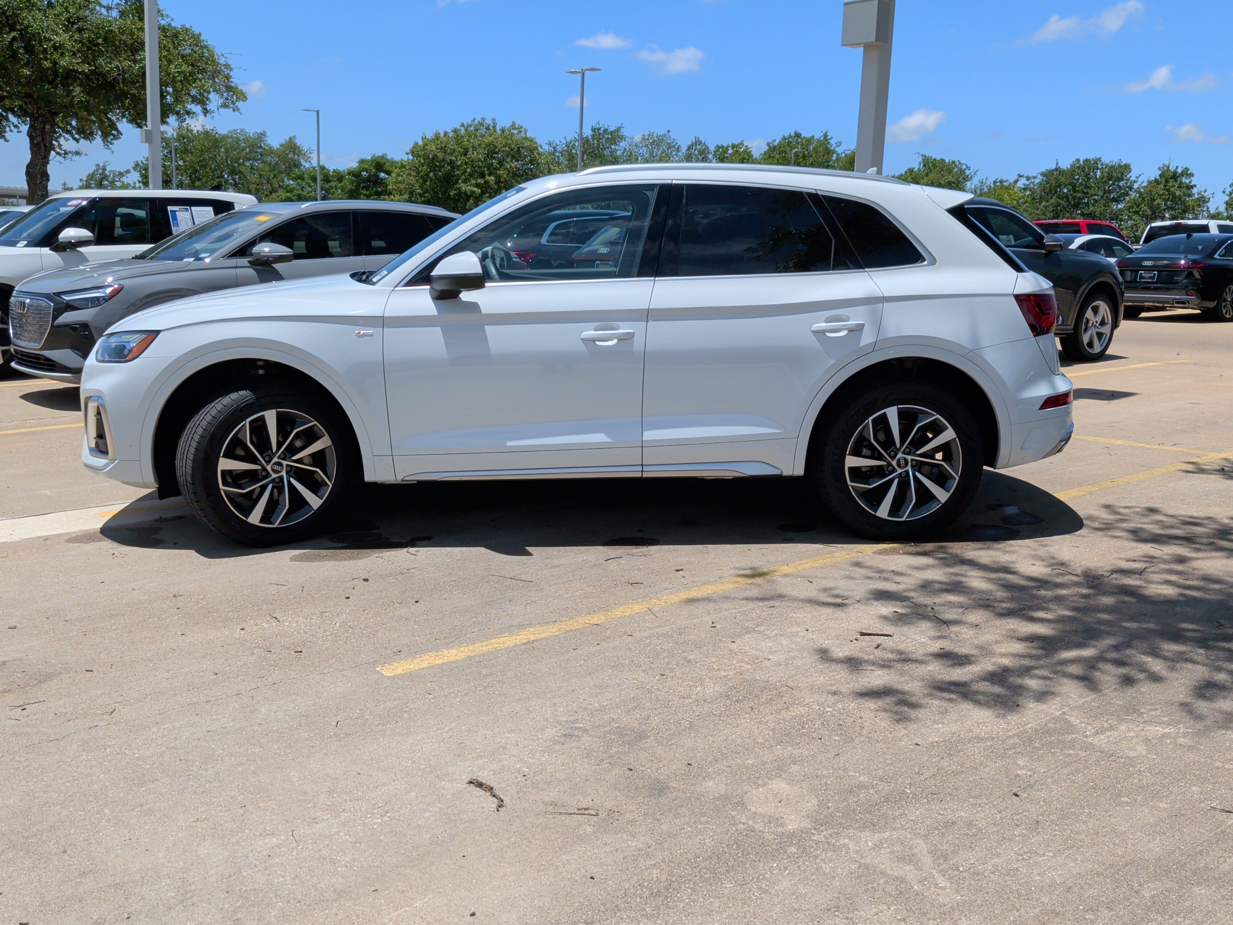 Certified 2023 Audi Q5 2.0T Premium Plus AWD/4WD image 7