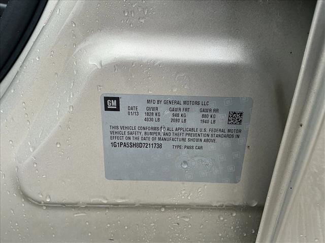 Used 2013 Chevrolet Cruze LS image 15