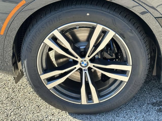 New 2027 BMW X7 xDrive40i w/ M Sport Package AWD/4WD image 7