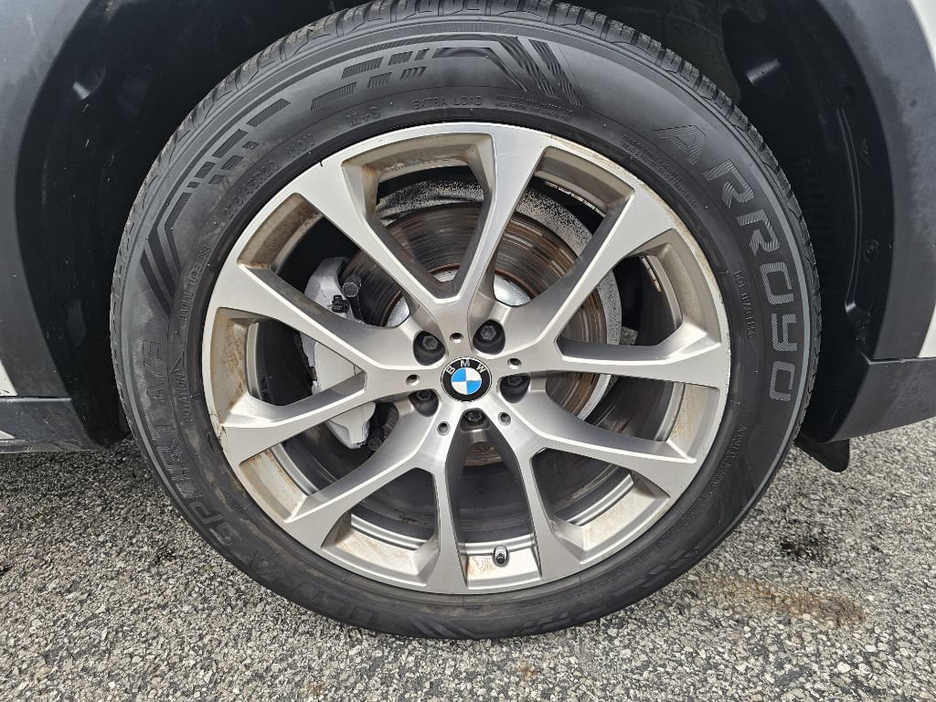 Used 2021 BMW X6 xDrive40i w/ Convenience Package AWD/4WD image 16