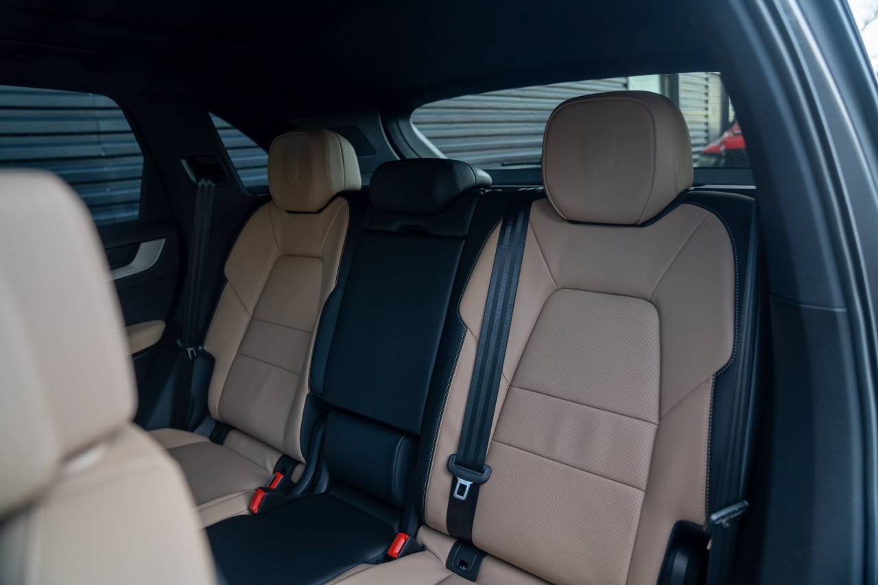 New 2026 Porsche Cayenne S AWD/4WD image 28
