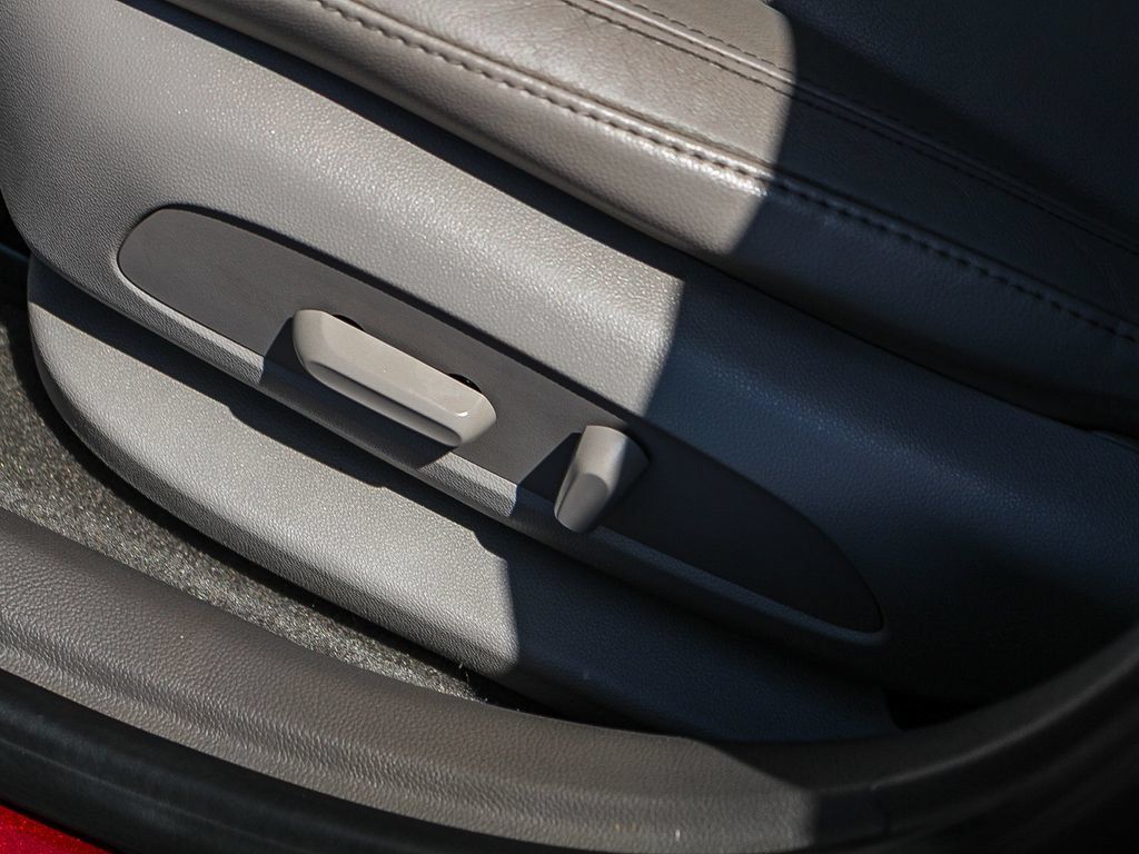 Used 2016 Chevrolet Cruze Premier FWD image 23