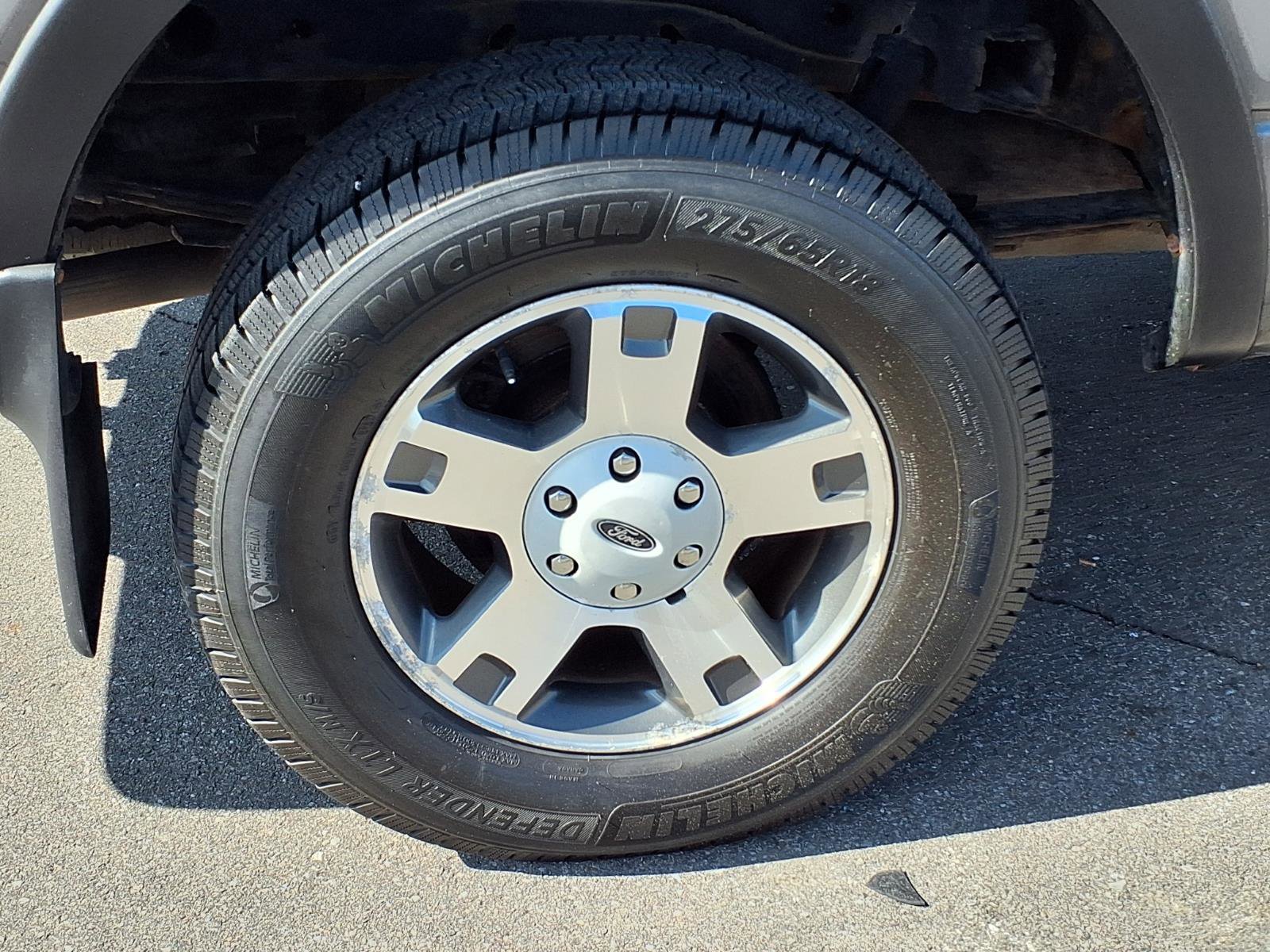 Used 2005 Ford F150 XLT AWD/4WD image 26