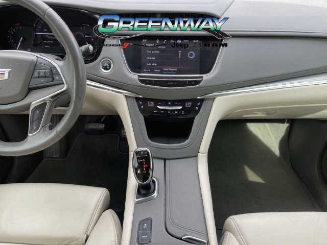 Used 2017 Cadillac XT5 Premium Luxury FWD image 15