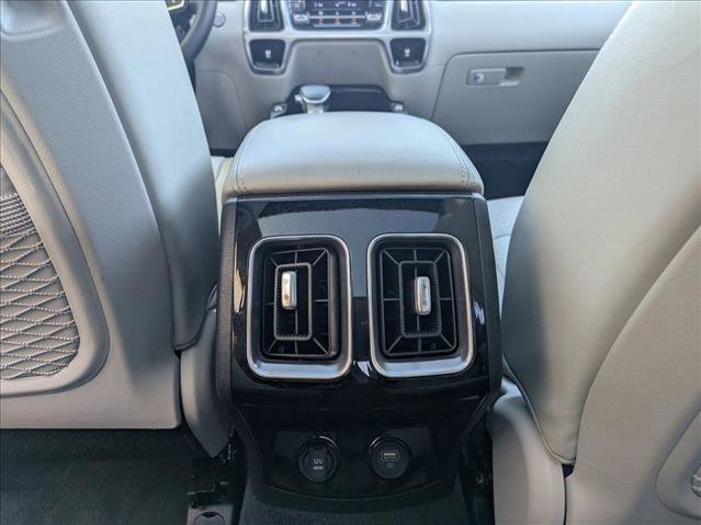 Used 2022 Kia Sorento SX image 18