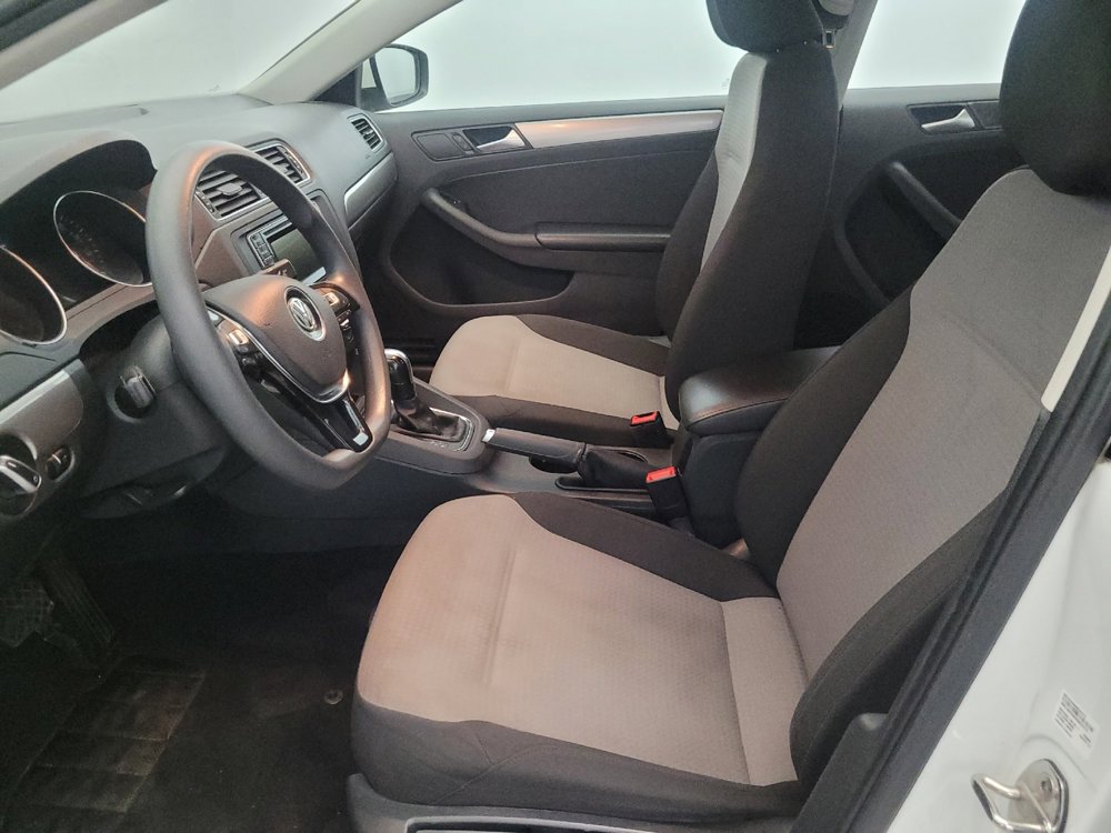 Used 2017 Volkswagen Jetta S image 17