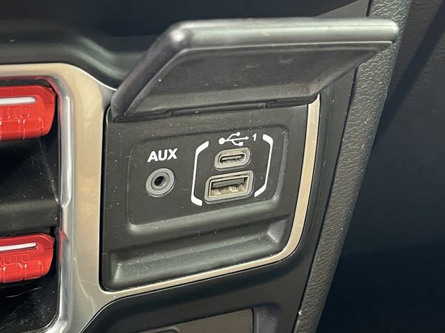 Used 2020 Jeep Wrangler Unlimited Sahara image 19