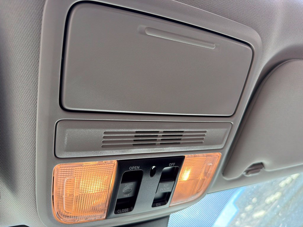 Used 2025 Honda Odyssey EX-L image 22