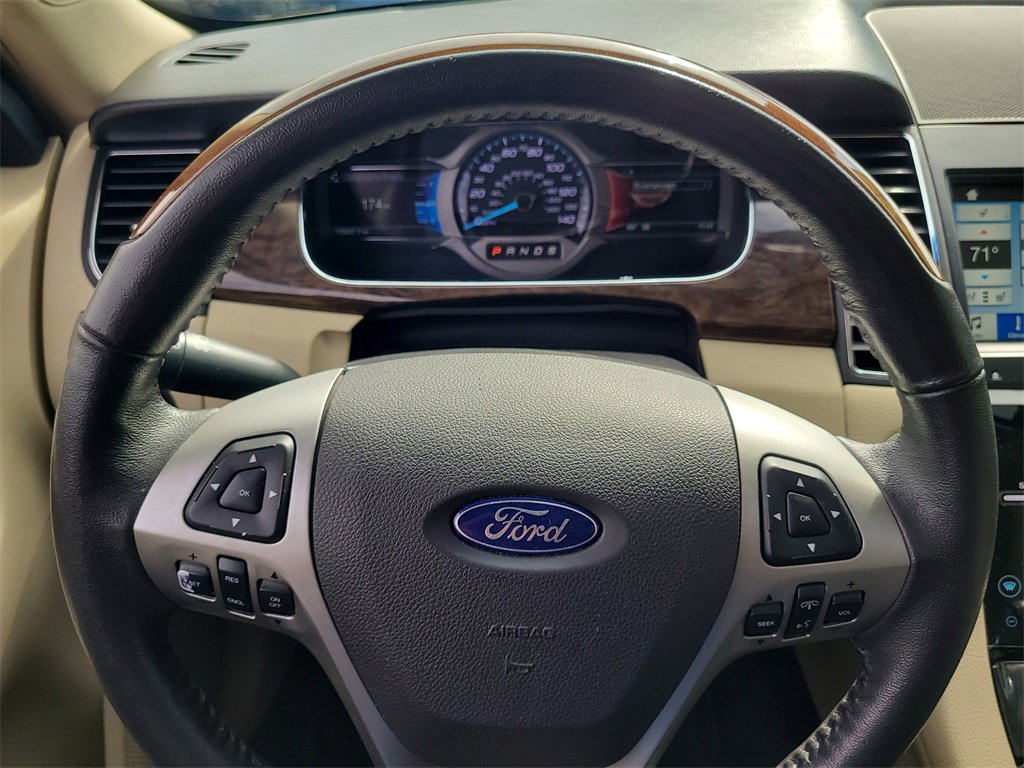 Used 2018 Ford Taurus Limited image 28