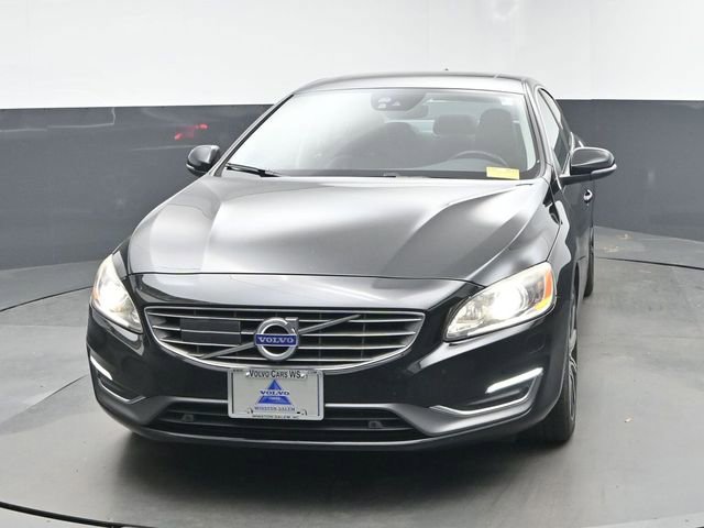 Used 2018 Volvo S60 T5 Inscription Platinum w/ Climate Package image 3