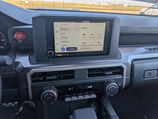 Used 2025 Toyota Tacoma TRD Sport image 14