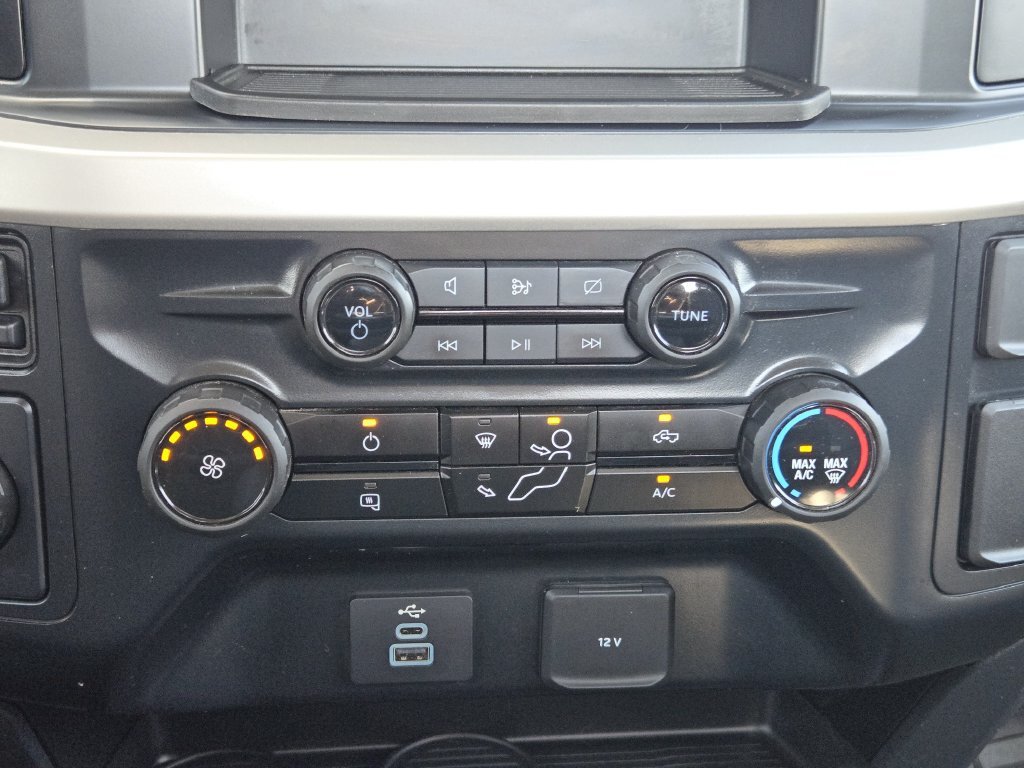 Used 2024 Ford F250 XL w/ 360-Degree Camera Package RWD image 24