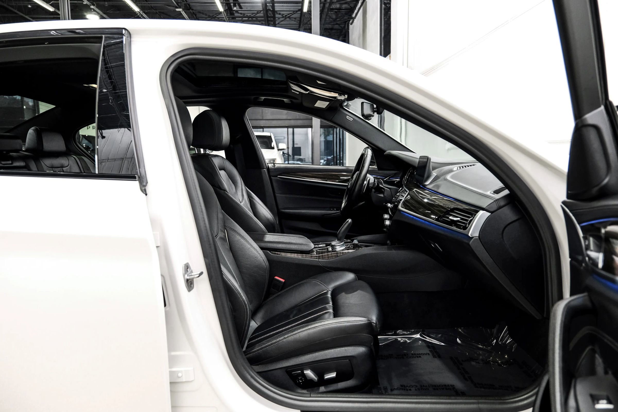 Used 2018 BMW 540i w/ M Sport Package RWD image 43