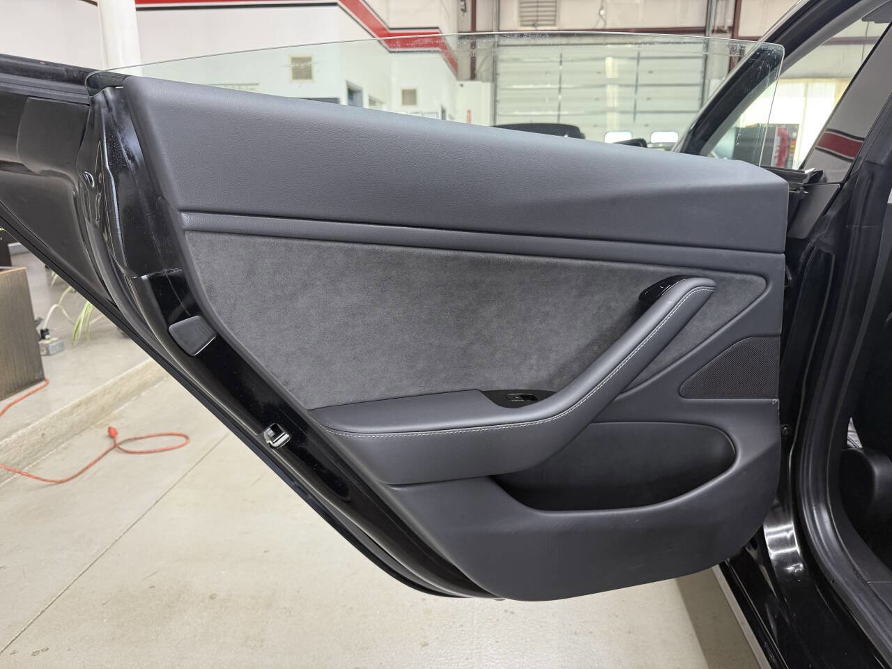 Used 2018 Tesla Model 3 Long Range image 12